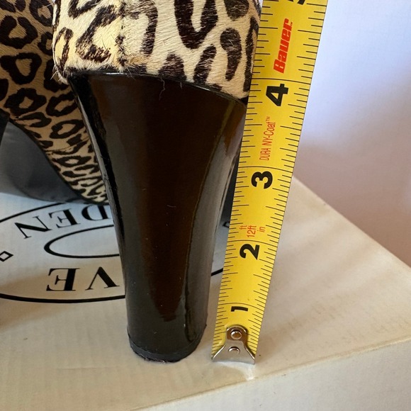 Steve Madden Mindyy Pumps Cheetah Calf Hair Red Buckle Size 10 Leopard Heel - Picture 9 of 16